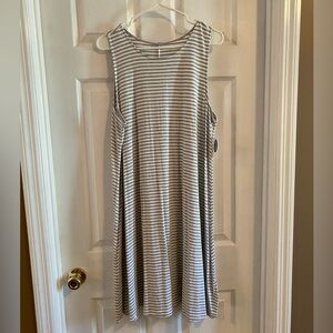 Old Navy Sleeveless Gray and White Striped Dress